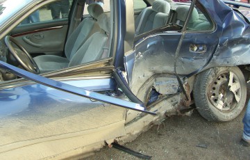 Accident rutier cu 5 maşini şi mai mulţi răniţi